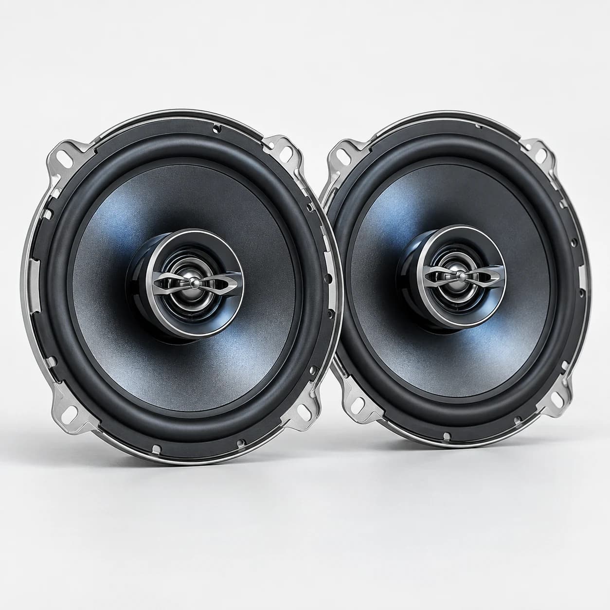Pioneer TS-A1670F em foto de produto sobre fundo neutro